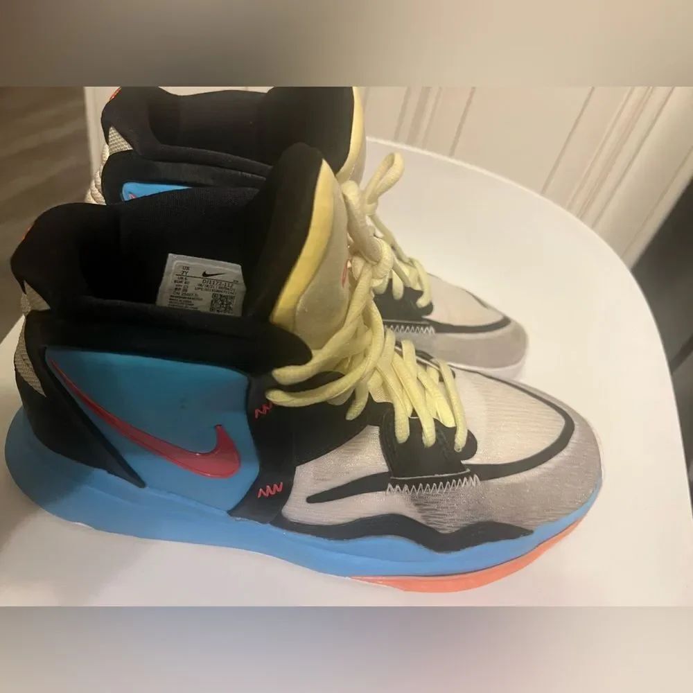 Nike Kyrie 8 Infinity SE BG White Citron Tint Baltic Blue Sz 7